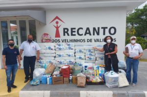 Recanto dos Velhinhos e Casa da Criança recebem doações do Colégio Porto Seguro