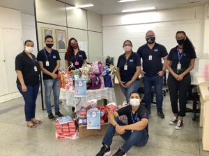 FEAV recebe caixas de bombons da Associação do Senhor Jesus