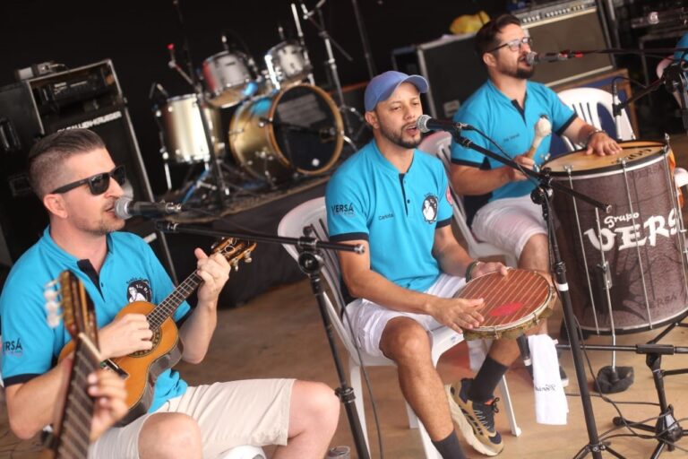 FEAV agradece o apoio do Samba da Tia Rê. Dia 9 de dezembro tem mais uma roda de samba