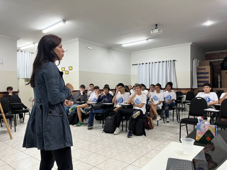 JovemTEC inicia novo semestre com palestra motivacional sobre definição de metas