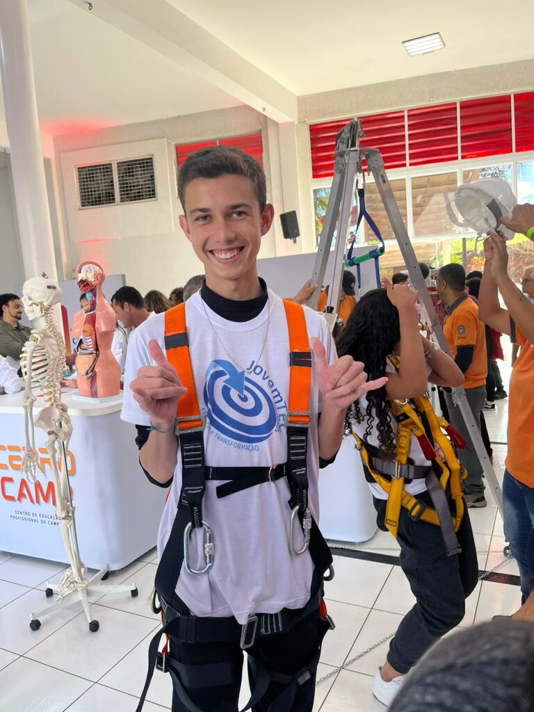 Alunos do JovemTEC participam de Fórum de Profissões e saem mais decididos sobre futuro acadêmico