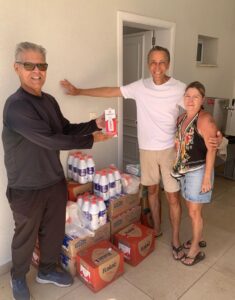 Grupo Cada Gesto Conta arrecada 247 litros de leite em ação solidária