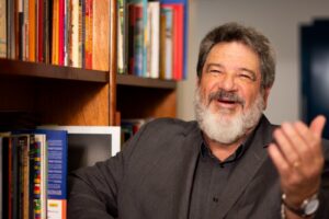 FEAV lança 2º lote de ingressos para a palestra de Mário Sérgio Cortella