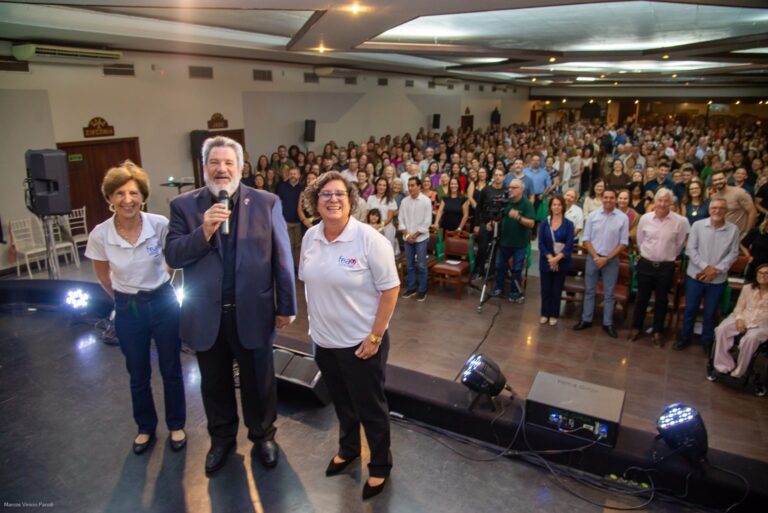 Uma noite inspiradora em Valinhos. Palestra de Mário Sergio Cortella